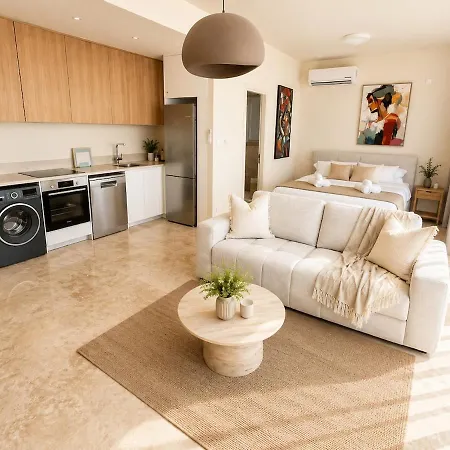 Avalon Gardens B201 - Designer *