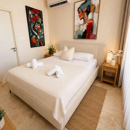 Avalon Gardens B201 - Designer Appartement